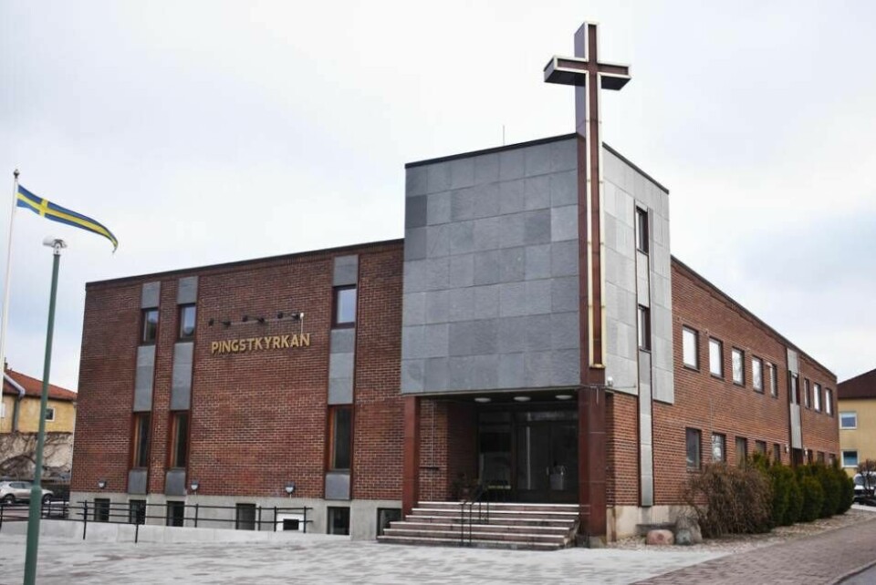 Pingstkyrkan i Hässleholm ger korset en central plats i den nordvästskånska staden. Foto: Ola Karlman