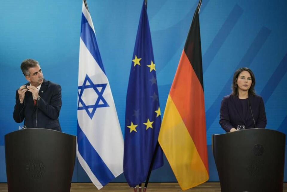 När Israels utrikesminister Eli Cohen nyligen besökte Berlin fick han ett något kyligt mottagande, där tyska utrikesministern Annalena Baerbock lät förstå att ett införande av dödsstraff i Israel kunde äventyra relationen till hela EU. Dock förklarade hon inte hur EU:s relation till USA försvåras av att flera amerikanska delstater tillåter dödsstraff, påpekar Tomas Sandell. När Israels utrikesminister Eli Cohen nyligen besökte Berlin fick han ett något kyligt mottagande, där tyska utrikesministern Annalena Baerbock lät förstå att ett införande av dödsstraff i Israel kunde äventyra relationen till hela EU. Dock förklarade hon inte hur EU:s relation till USA försvåras av att flera amerikanska delstater tillåter dödsstraff, påpekar Tomas Sandell.