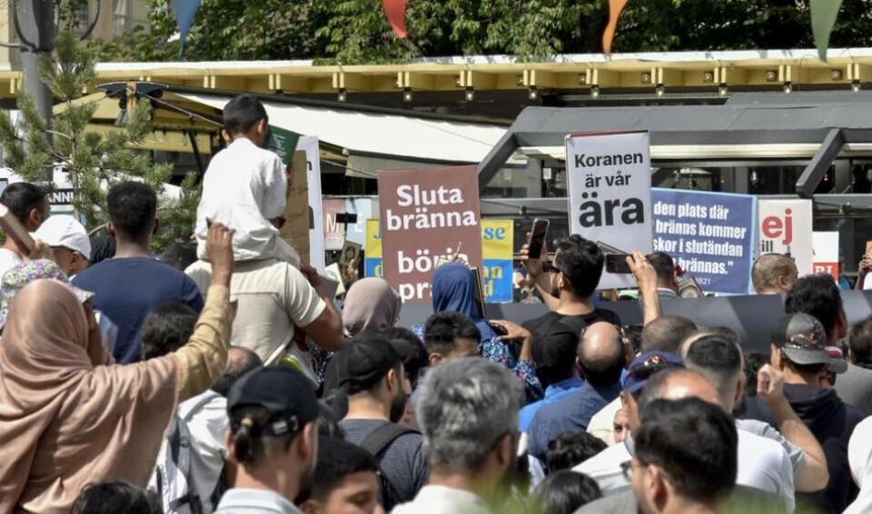 Yttrandefriheten bör ges en så vid definition som möjligt. Att lägga till nya inskränkningar utifrån olika gruppers kränkta känslor riskerar att bli ett sluttande plan utan slut, menar ledarskribenten. Yttrandefriheten bör ges en så vid definition som möjligt. Att lägga till nya inskränkningar utifrån olika gruppers kränkta känslor riskerar att bli ett sluttande plan utan slut, menar ledarskribenten.