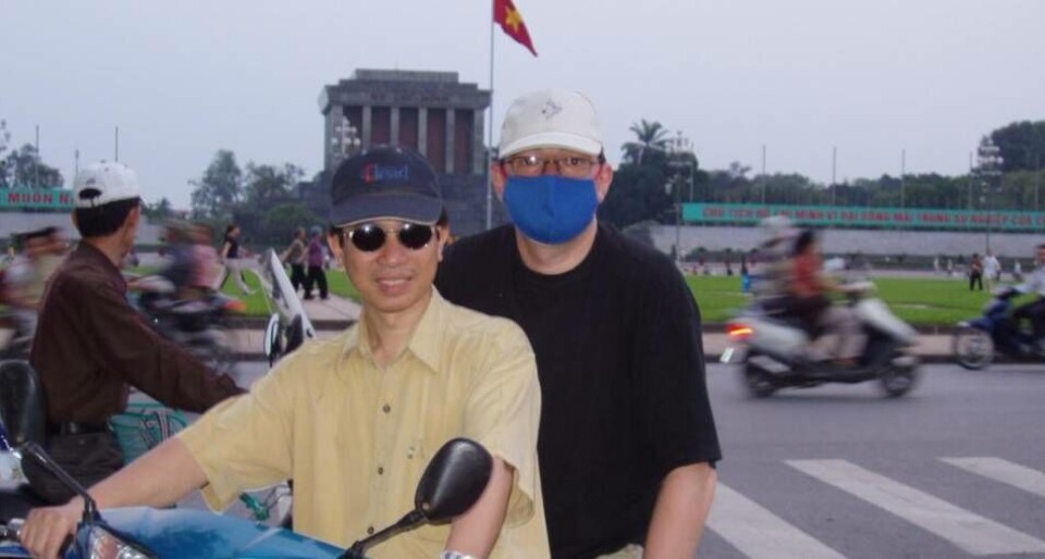 Christian Åkerhielm i Vietnam 2004. Christian Åkerhielm i Vietnam 2004.