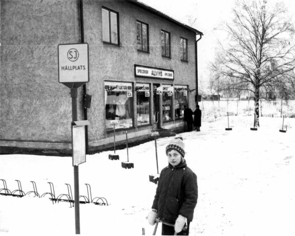 På 60-talet stannade både tåg och bussar i Frinnaryd. Foto: Ingemar Allvin