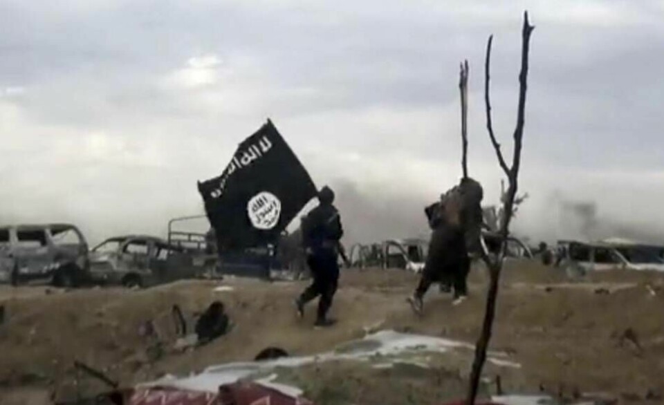 Islamiska staten kan ha fått ekonomiska medel från svenska Ericsson. På bilden ses terrorgruppen i Syrien.