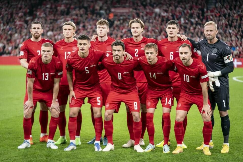 Loggorna på Danmarks VM-tröjor är knappt synbara, för att protestera mot att VM arrangeras i Qatar. Arkivbild. Foto: Mads Claus Rasmussen