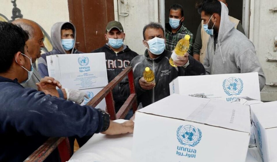 Sverige är ett av de länder som skickar stora bidrag till FN:s hjälporganisation för palestinska flyktingar, UNRWA. Sverige är ett av de länder som skickar stora bidrag till FN:s hjälporganisation för palestinska flyktingar, UNRWA.