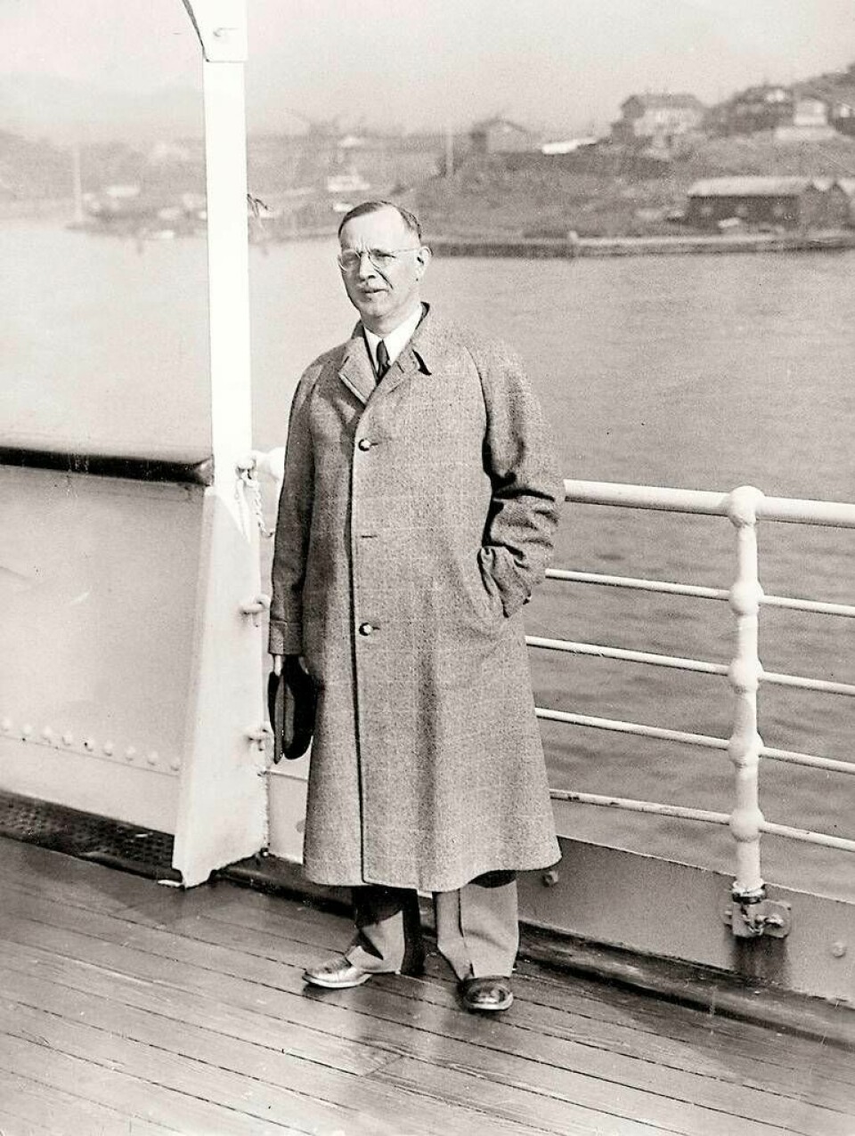 Lewi Pethrus vid återkomsten efter USA-resan 1941. Foto: Pingst- arkiv och forskning