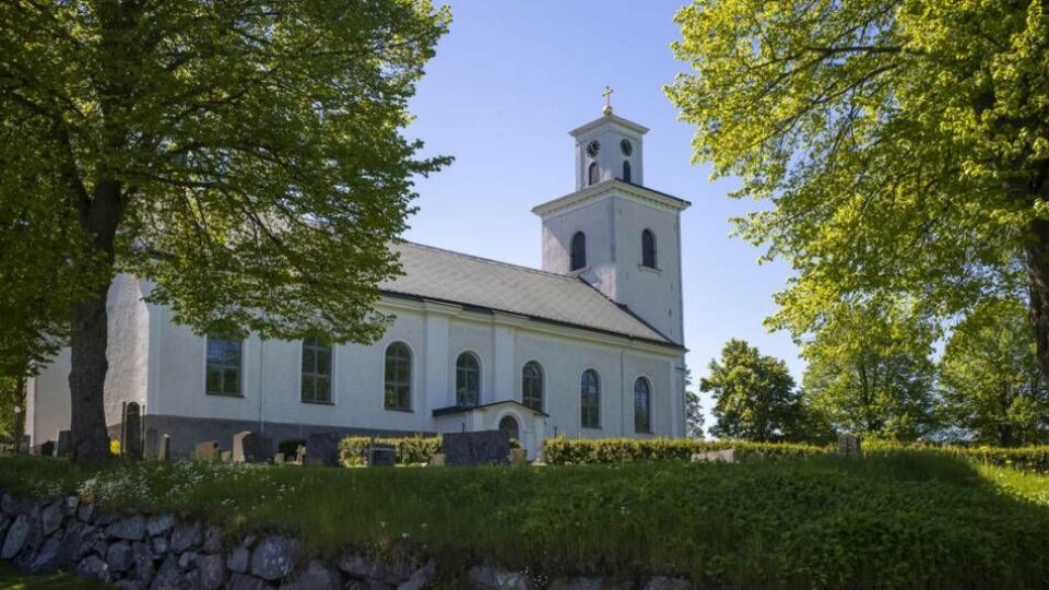 Kan det vara så att kyrkan som institution, symboliserad i alla de många vackra kyrkobyggnaderna, faktiskt har blivit ett hinder för evangeliet? Kan det vara så att kyrkan som institution, symboliserad i alla de många vackra kyrkobyggnaderna, faktiskt har blivit ett hinder för evangeliet?