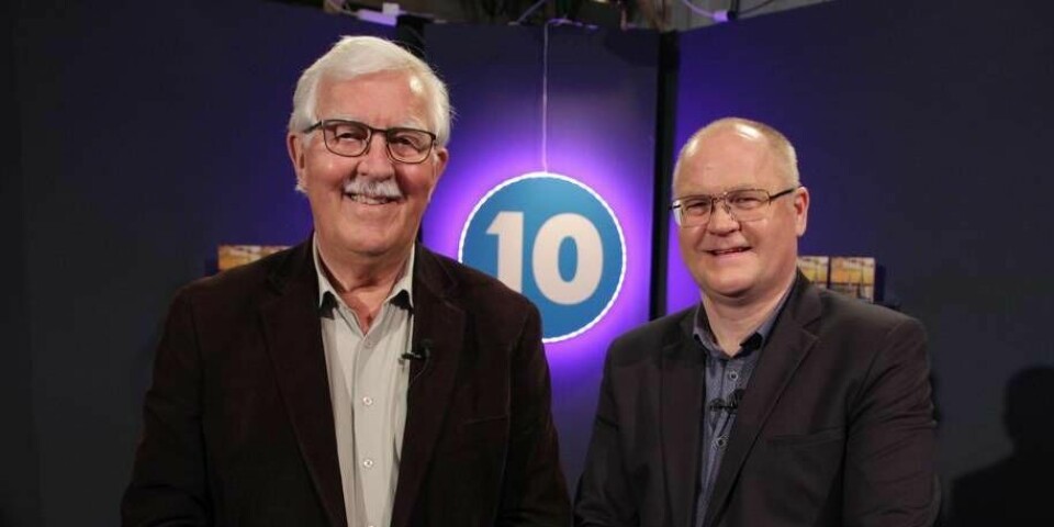 Joakim Claesson (t.h.) är vd för Kanal 10, grundat av hans pappa Börje som deltog i extrasändningen i förra veckan.