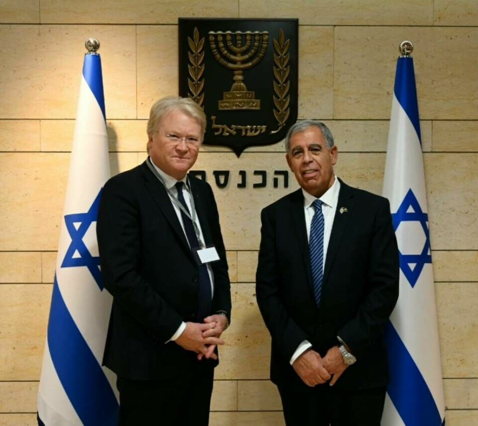 Under ett pågående besök i Israel har Lars Adaktusson (KD) bland annat mött Knessets talman Mickey Levy från regeringspartiet Yesh Atid. Foto: Privat
