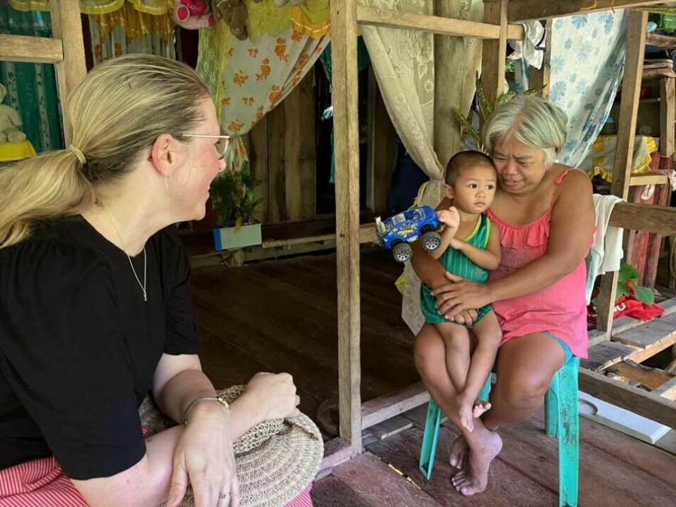 ”Gör det lilla du kan” var Carinas ledord när de åkte till Filippinerna. Ett enkelt samtal kunde betyda väldigt mycket, säger hon. Foto: Privat