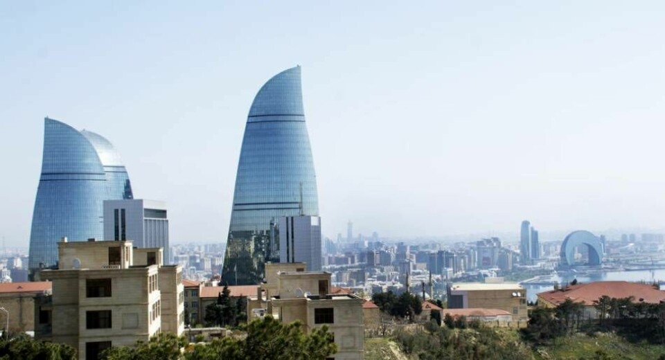 Azerbajdzjanska Baku är i dag en modern storstad vid Kaspiska havet. Foto: Åke Lager