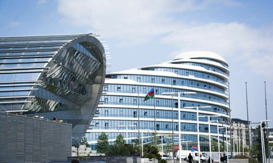 Baku är en modern stad med futuristiska byggnader. Foto: Åke Lager