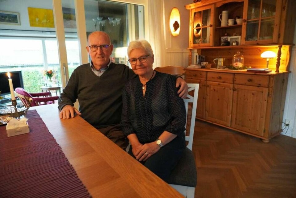 Lennart och Vally Nyström firade i höst 54 år som gifta. De träffades utanför Pingstkyrkan i Värnamo på 60-talet och har hängt ihop sedan dess. Foto: Jenny Antonsson