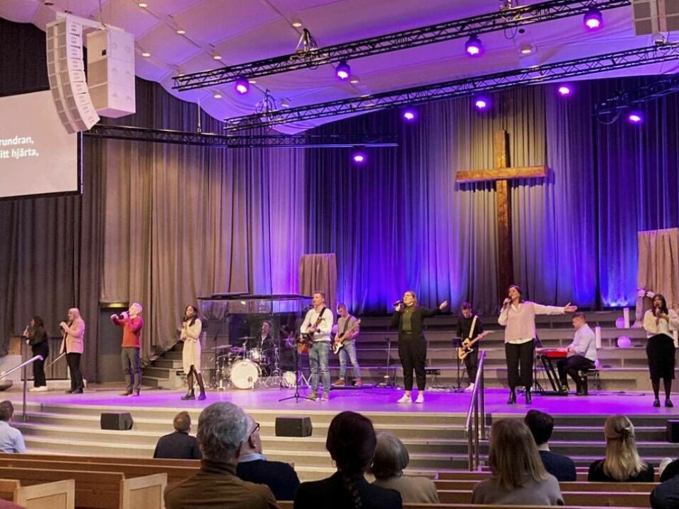 Pingstkyrkan i Jönköping bjöd in till en gudstjänst som blev präglad av tacksamhet och lovsång. Foto: Carolina Carpvik