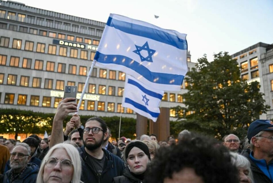 Vänskapsförbundet Sverige-Israel arrangerar en manifestation på Norrmalmstorg i Stockholm till stöd för det demokratiska Israel. Foto: Jessica Gow/TT