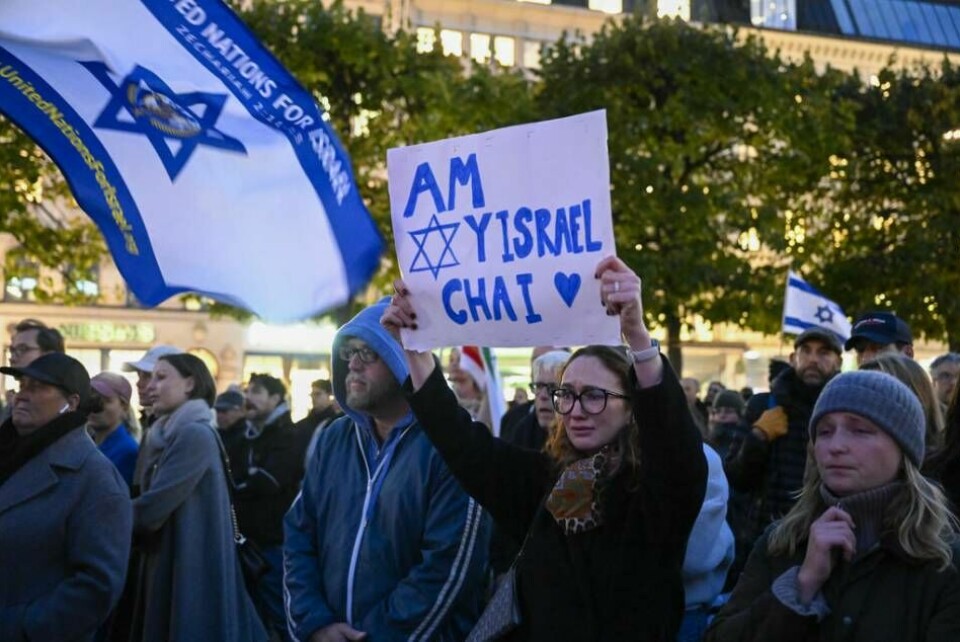 Vänskapsförbundet Sverige-Israel arrangerar en manifestation på Norrmalmstorg i Stockholm. Foto: Jessica Gow/TT