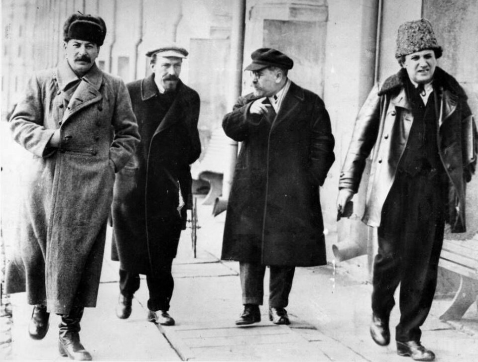 Lenins efterträdare i Sovjetunionen, på väg till ett möte i kommunistpartiets centrala exekutivkommitté, i juni 1925 i Moskva. Från vänster: Josef Stalin, Alexei Rykov, Lev Kamenev och Gregory Zinoviev Foto: AP/TT