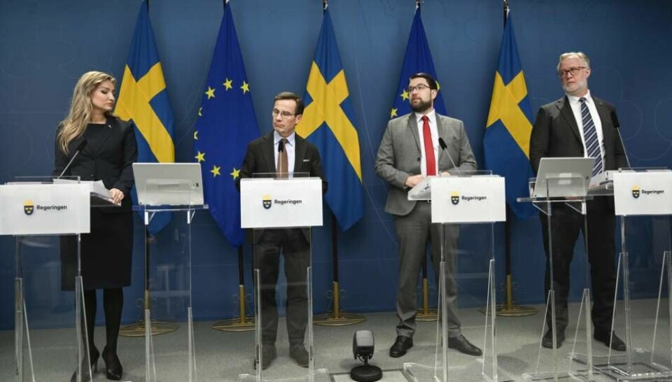 Statsminister Ulf Kristersson (M), energi- och näringsminister Ebba Busch (KD), arbetsmarknads- och integrationsminister Johan Pehrson (L) samt Sverigedemokraternas partiledare Jimmie Åkesson (SD) är överens om att utöka dubbeldagarna.
