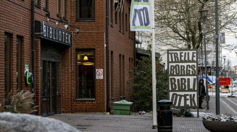 Politikerna i Trelleborg har nu bestämt sig för att välkomna dragqueens att framträda inför barn på stadens bibliotek. Politikerna i Trelleborg har nu bestämt sig för att välkomna dragqueens att framträda inför barn på stadens bibliotek.