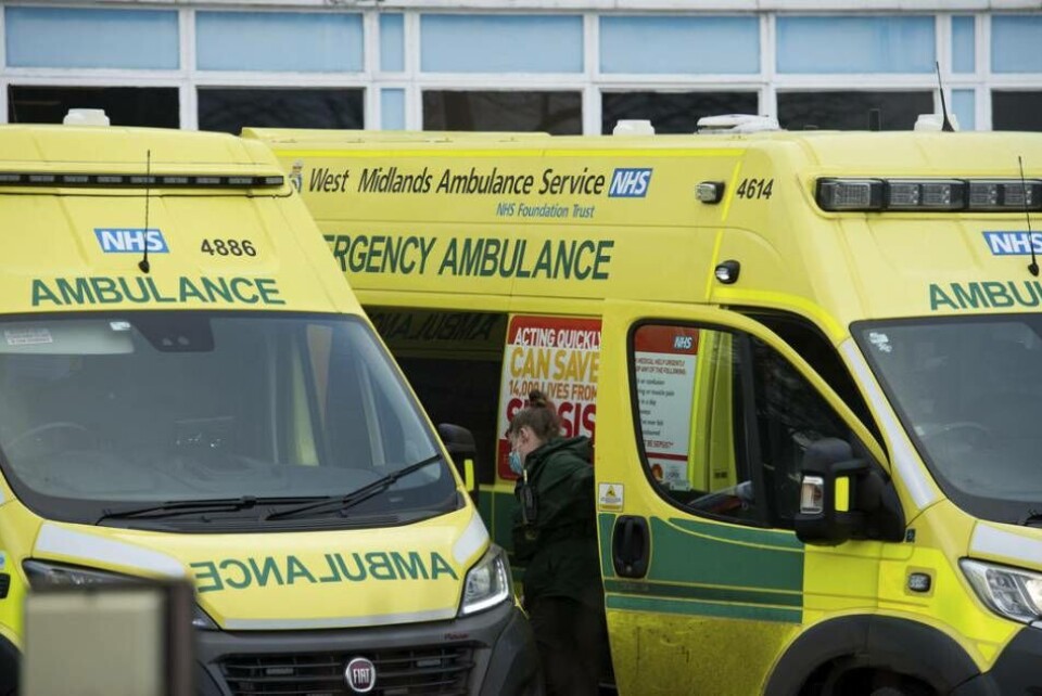 I England och Wales har man sett en kraftig ökning av ambulansanrop i samband med aborter som görs i hemmet. I England och Wales har man sett en kraftig ökning av ambulansanrop i samband med aborter som görs i hemmet.