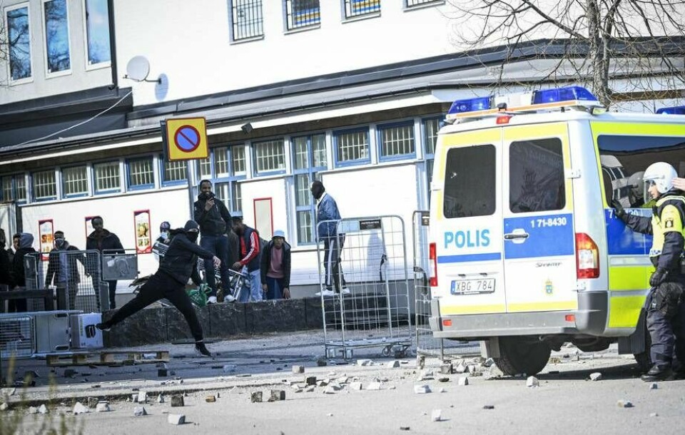 Upploppen i samband med koranbränningen i flera svenska städer har lett till en intensifierad debatt om religion och huruvida olika bestämmelser ska gälla för olika trosåskådningar. Foto: Henrik Montgomery/TT