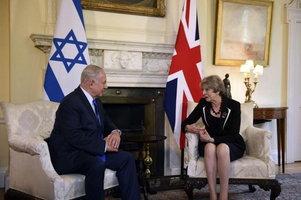 Firandet av 100-årsdagen för Balfourdeklarationen 2017 (här genom att möte mellan Israels och Storbritanniens premiärministrar) erinrade om de löften som den enda supermakten 1917, Storbritannien, utfärdade om ett nationalhem för judarna i deras fäders hemland. Firandet av 100-årsdagen för Balfourdeklarationen 2017 (här genom att möte mellan Israels och Storbritanniens premiärministrar) erinrade om de löften som den enda supermakten 1917, Storbritannien, utfärdade om ett nationalhem för judarna i deras fäders hemland.