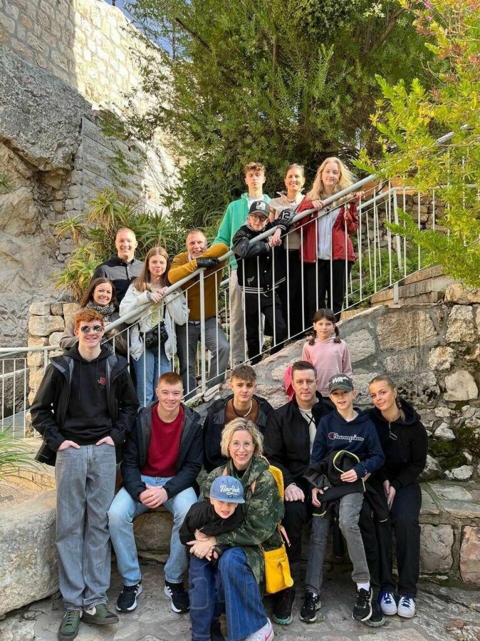 Under nyåret besökte tre vänfamiljer Israel tillsammans – familjerna Lidman, Bryne och Karlsson, totalt 17 personer. Foto: Privat