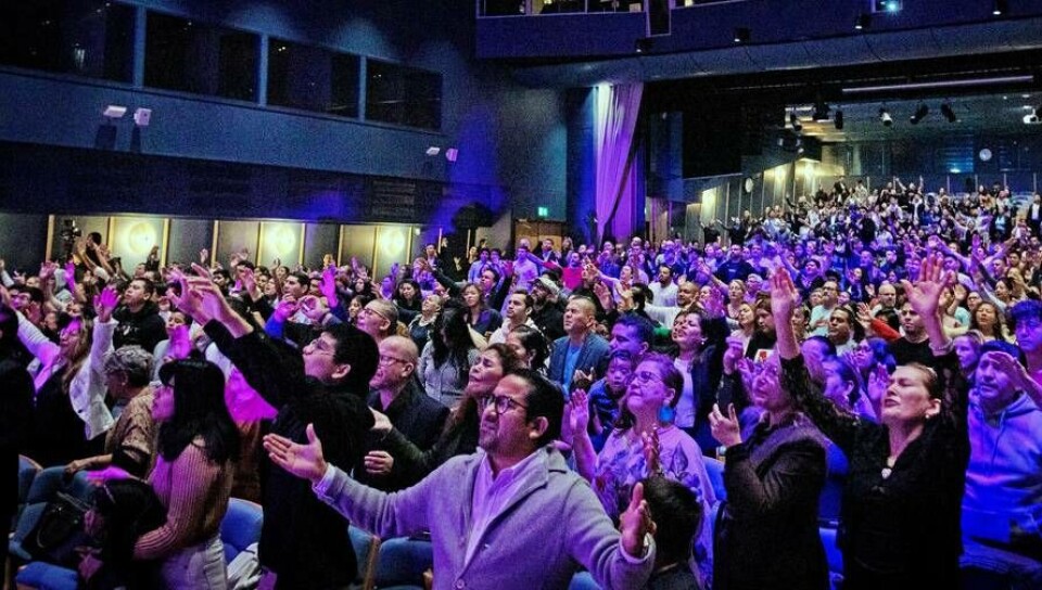 Den latinamerikanska församlingen International Mission Church i Stockholm döpte ett 70-tal personer vid sin familjefestival i juli, i Dalarna. (Bild från IMC’s kyrkolokal.) Den latinamerikanska församlingen International Mission Church i Stockholm döpte ett 70-tal personer vid sin familjefestival i juli, i Dalarna. (Bild från IMC’s kyrkolokal.)