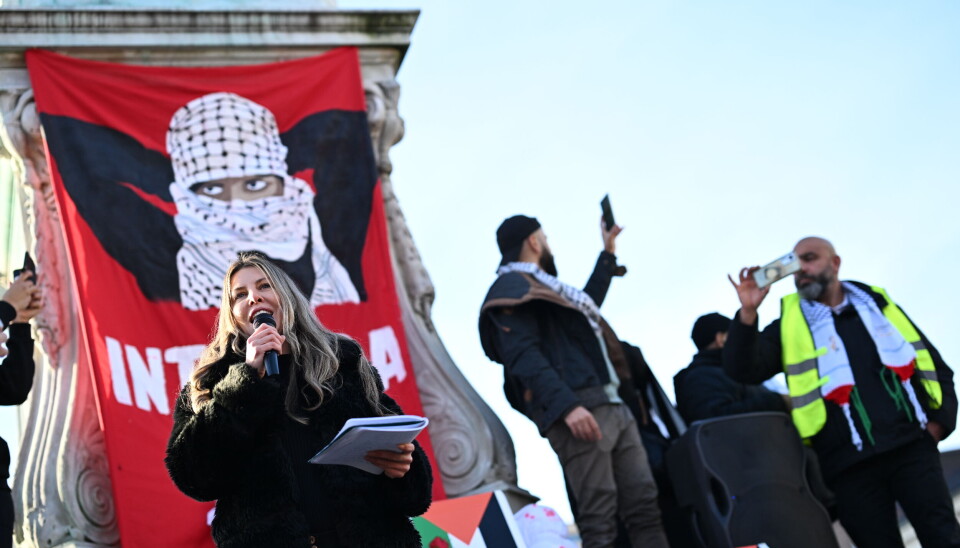 Kajsa Ekis Ekman talade nyligen vid en propalestinsk demonstration i Göteborg framför en banderoll som uppmanar till ”intifada”, vilket innebär attacker på civila israeler.