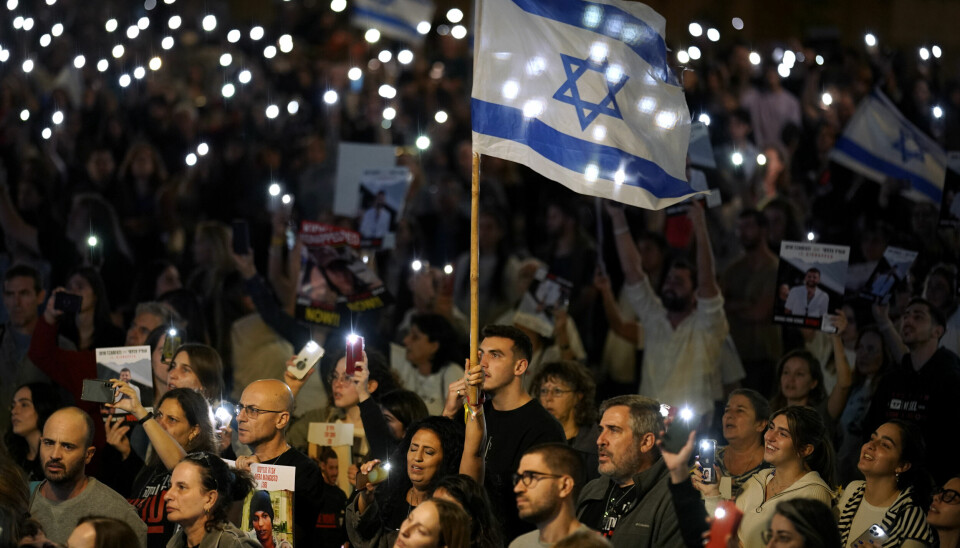 Över 100 000 människor samlades i Tel Aviv för att visa sitt stöd för de kidnappade israeler som förts in i Gaza av Hamas.