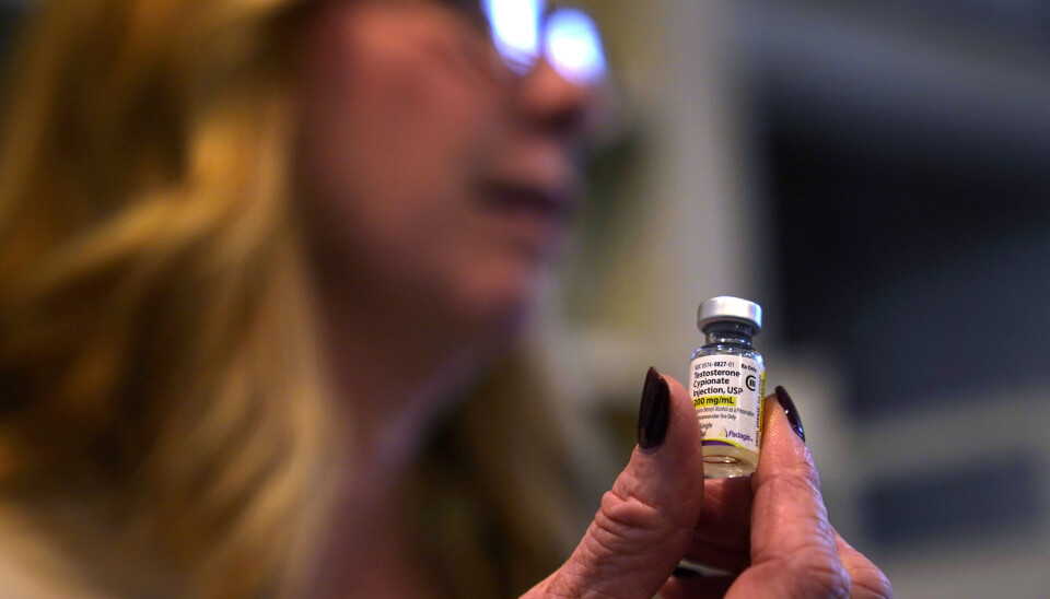 USA måste följa europeiska länder som dragit i nödbromsen för så kallad könsbekräftande vård, menar nu en finsk expert på genusmedicin.