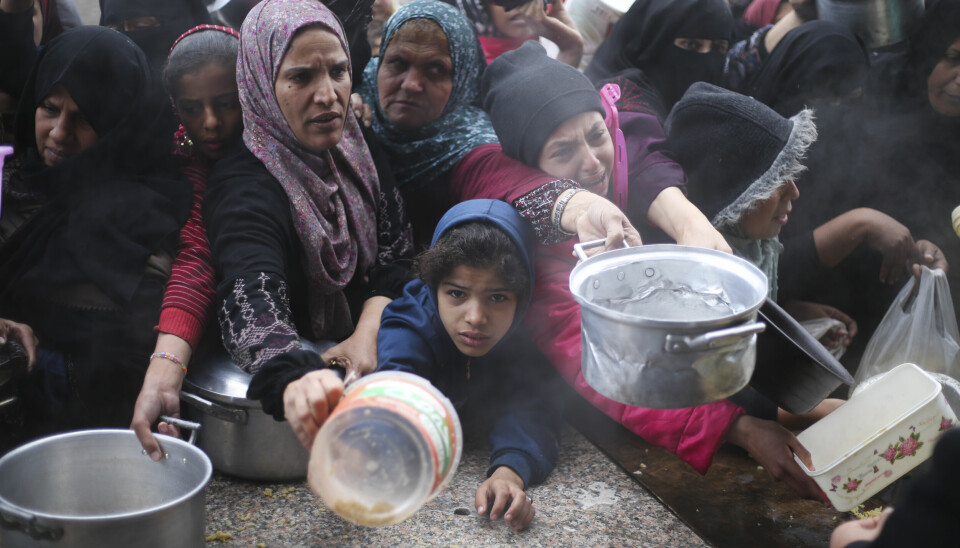 Svenska myndigheten Sida delar ut tiotals miljoner i bidrag till humanitära insatser i Gaza.