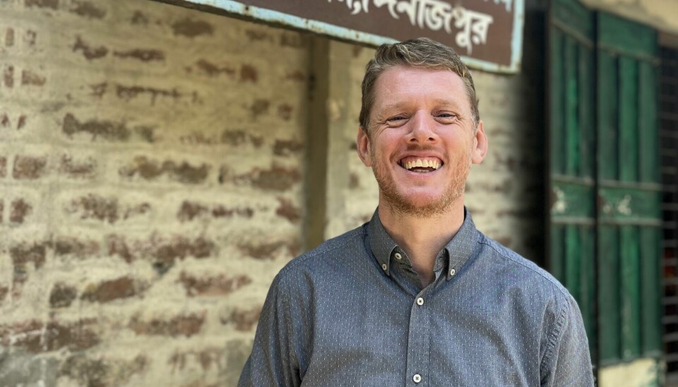 Kristoffer har gjort missionsresor till Asien, Afrika, Sydamerika och Östeuropa. Här är han utanför en skola i Bangladesh.