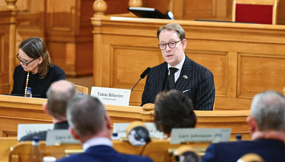 Utrikesminister Tobias Billström frågas ut i Konstitutionsutskottet (KU) på tisdagen.