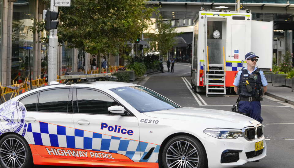 Sydneypolis utanför det köpcentrum där en annan knivattack skedde i helgen.