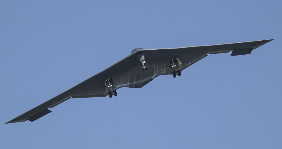 Sju B-2-bombare uppges ha släppt totalt 14 supertunga bomber över atomanläggningar i Iran.