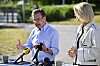 MARIEFRED, SVERIGE 20260825Statsminister Ulf Kristersson (M) och Moderaternas vice partiordförande Elisabeth Svantesson (M), under en pressträff utanför en förskola i Mariefred. Under pressträffen presenteras ett nytt moderat vallöfte för barnfamiljer.Foto: Anders Wiklund / TT / Kod 10040