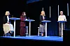 Magdalena Andersson, Nooshi Dadgostar, Elisabeth Thand Ringqvist och Daniel Helldén under en debatt på en scen.