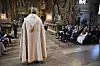 Präst i mässhake talar inför Ulf Kristersson och Birgitta Ed i Storkyrkan under riksmötets öppnande.